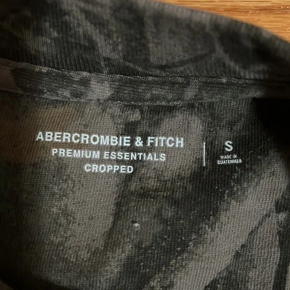 A&F Premium Heavyweight Cropped Tee - Picture 4 of 8
